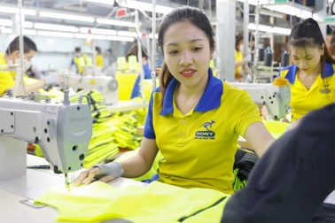 10 quy định về lao động, tiền lương bị bãi bỏ từ ngày 15/2