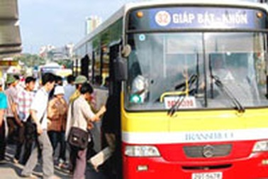 “Sẽ cấm xe máy trên những phố xe buýt đủ đáp ứng”