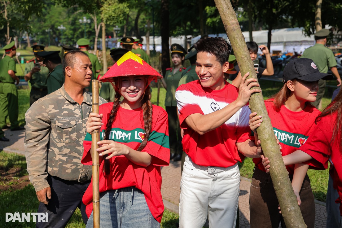 Hòa Minzy, Quốc Thiên cùng dàn sao trồng cây vì Thủ đô xanh