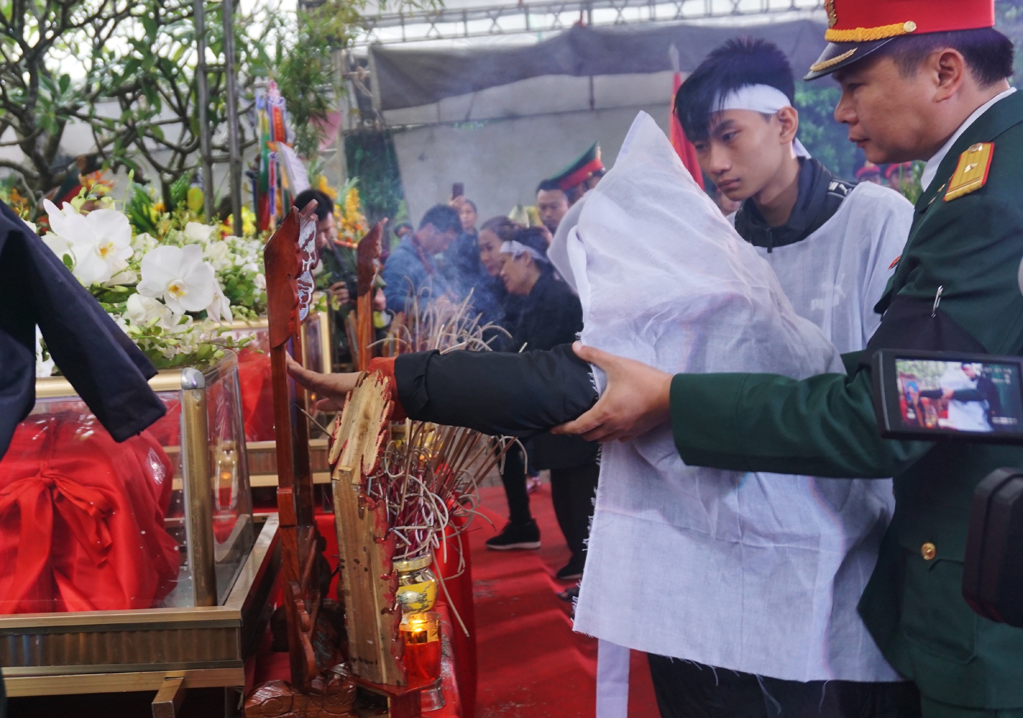 Tang thương Rào Trăng: Các liệt sỹ về đất mẹ trong cơn mưa tầm tã - 8 Tang thương Rào Trăng: Các liệt sỹ về đất mẹ trong cơn mưa tầm tã - 8