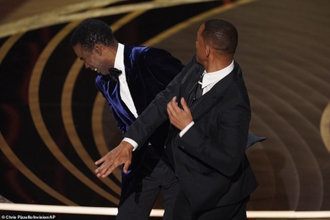 Cái tát của Will Smith được mang ra làm trò cười tại Grammy 2022