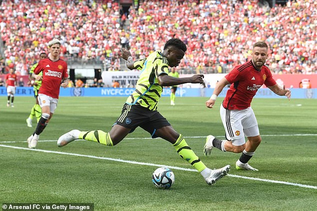 Tân đội trưởng tỏa sáng rực rỡ, Man Utd quật ngã Arsenal - 2 Tân đội trưởng tỏa sáng rực rỡ, Man Utd quật ngã Arsenal - 2