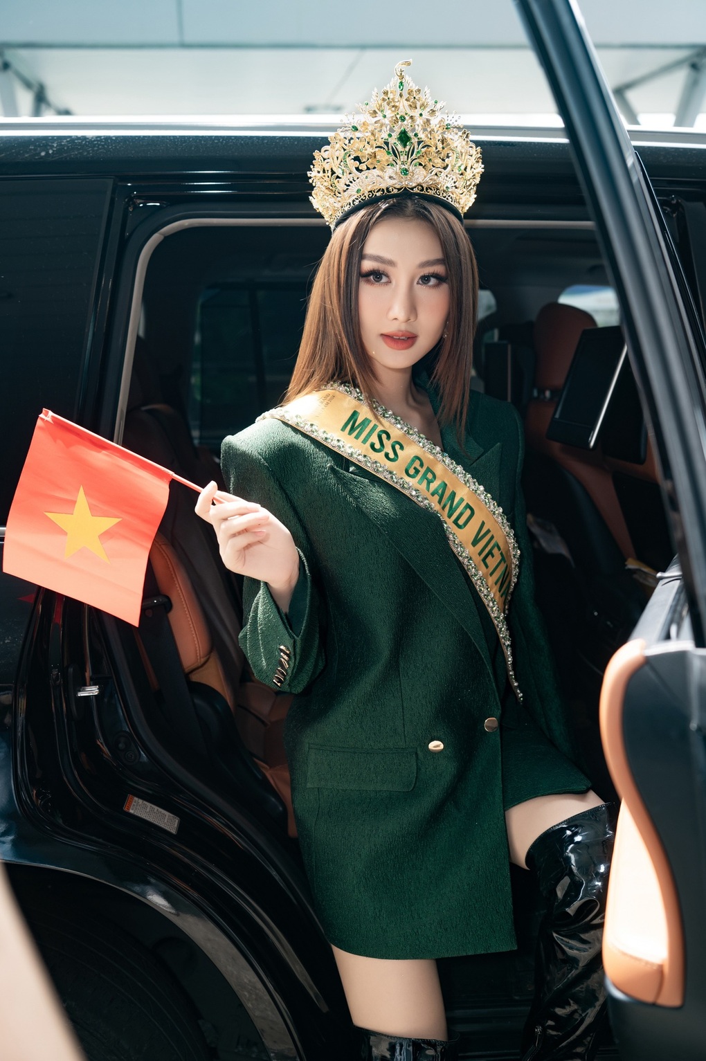 Hoa hậu Quế Anh kể vụ bị giữ vali ở sân bay, tin đồn bị hắt hủi khi về nước - 1 Hoa hậu Quế Anh kể vụ bị giữ vali ở sân bay, tin đồn bị hắt hủi khi về nước - 1