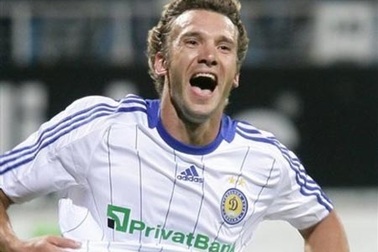 Vừa hồi hương, Shevchenko đã kịp “nổ súng” 