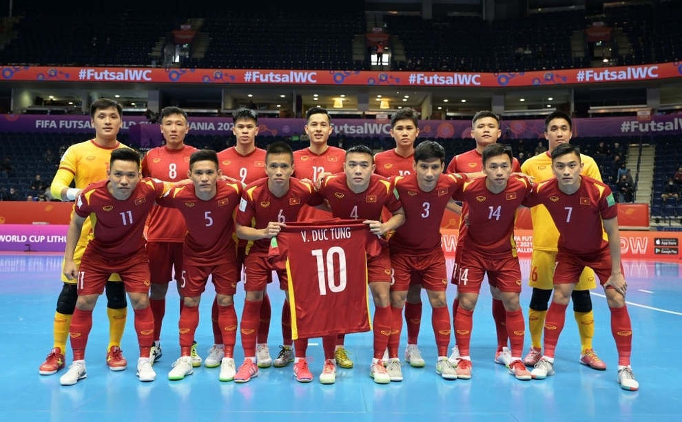 Những khoảnh khắc quả cảm của cầu thủ futsal Việt Nam trước Nga - 4 Những khoảnh khắc quả cảm của cầu thủ futsal Việt Nam trước Nga - 4