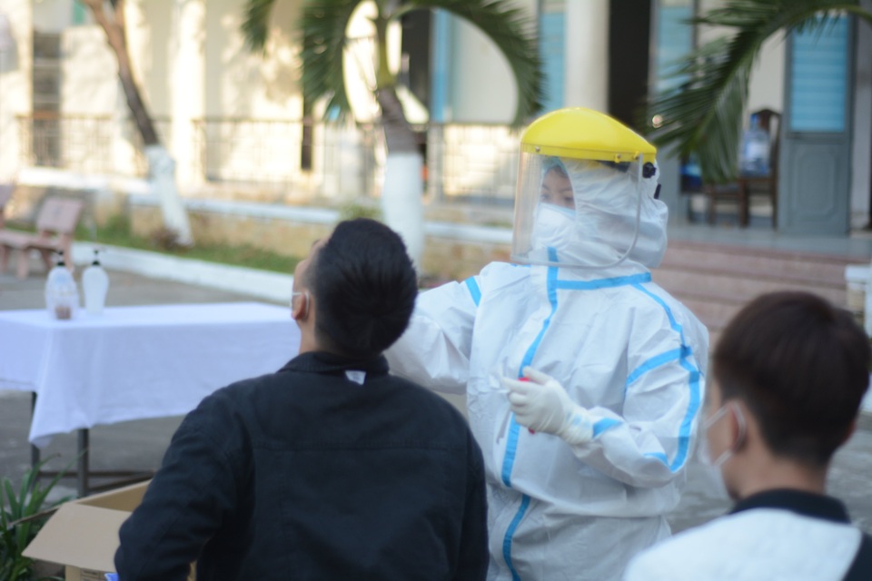 Đà Nẵng xét nghiệm Covid-19 cho hơn 1.000 tân binh - 3 Đà Nẵng xét nghiệm Covid-19 cho hơn 1.000 tân binh - 3