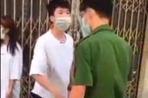 Hà Nội: Ra ngoài không lý do, nam thanh niên còn chống đối, lăng mạ công an