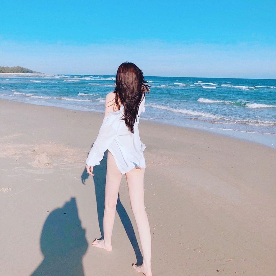 Cao Thái Hà đầy gợi cảm sau khi xin lỗi vì hình ảnh hút thuốc lá - 8 Cao Thái Hà đầy gợi cảm sau khi xin lỗi vì hình ảnh hút thuốc lá - 8