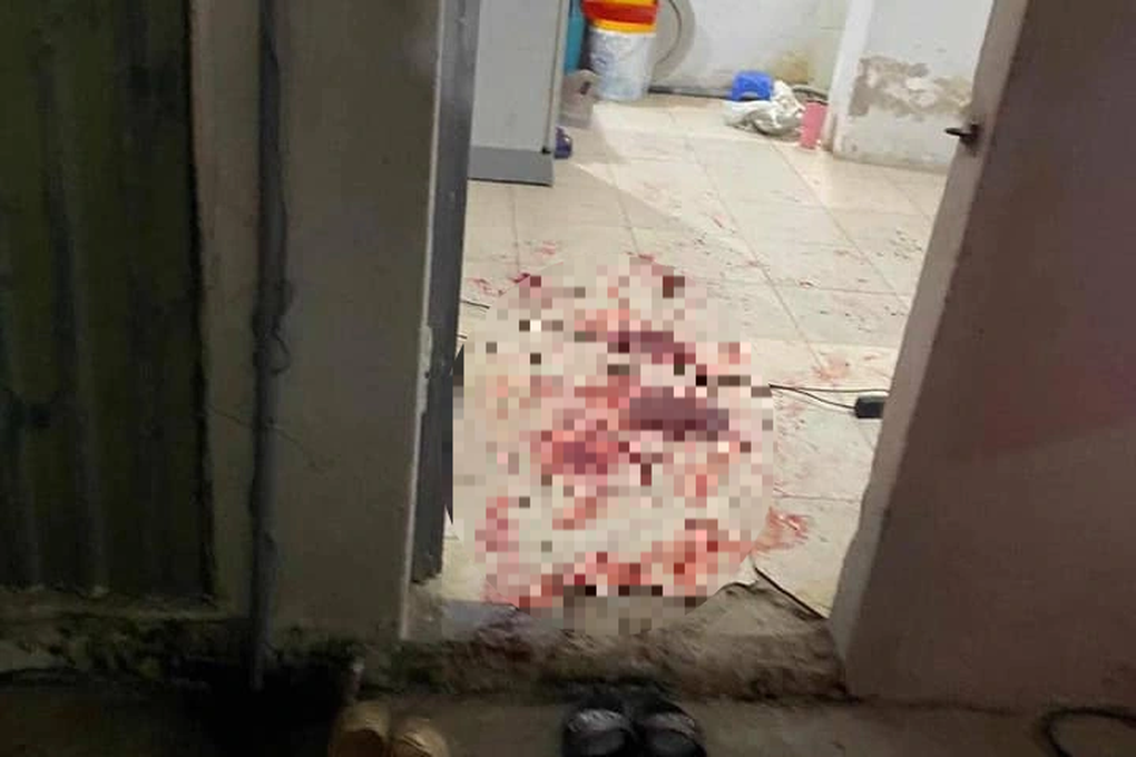Hà Nội: Gã trai đâm gục hàng xóm của vợ cũ - 1 Hà Nội: Gã trai đâm gục hàng xóm của vợ cũ - 1