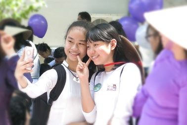 Lớp 12 bồi hồi chia tay tuổi học trò