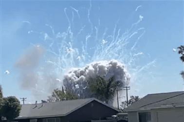 Kho pháo hoa nổ "như động đất" tại Mỹ, 2 người thiệt mạng