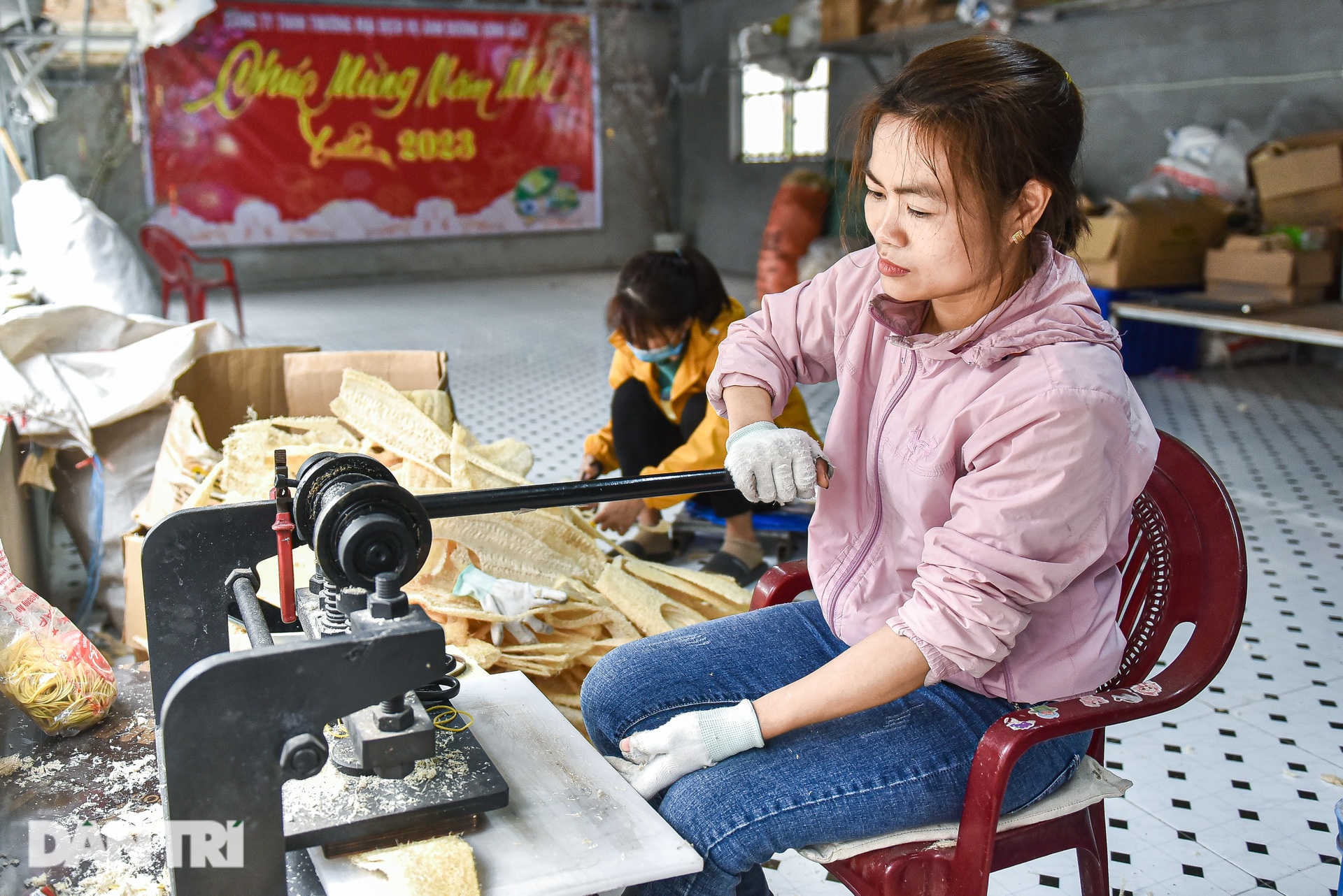 Giám đốc ngân hàng lương 1,2 tỷ bỏ nhà phố, ô tô về quê… trồng mướp - 16 Giám đốc ngân hàng lương 1,2 tỷ bỏ nhà phố, ô tô về quê… trồng mướp - 16