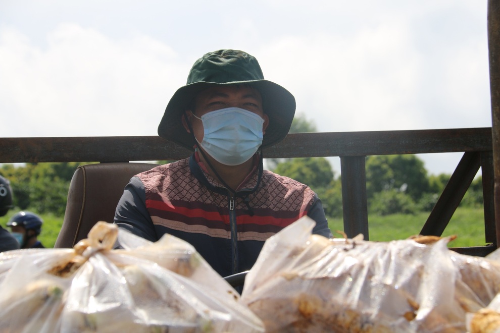 Anh nông dân chơi lớn, gửi tặng người dân TPHCM cả vườn cải trăm triệu - 5 Anh nông dân chơi lớn, gửi tặng người dân TPHCM cả vườn cải trăm triệu - 5