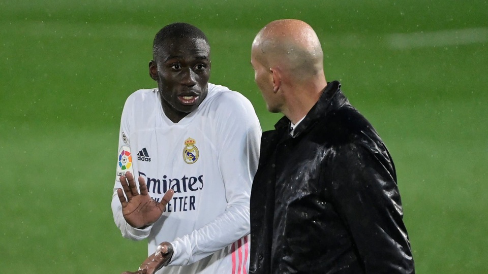 Real Madrid chịu tổn thất lớn vì lý do không ai ngờ tới - 2