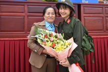 Quảng Bình: Những nữ tân binh rạng rỡ trong ngày nhập ngũ