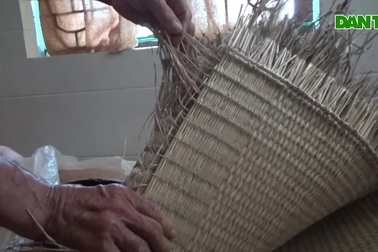 Khung dệt chiếu cất vào góc nhà vì thiếu nguyên liệu