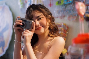 Nữ sinh phố núi hút view nhờ thân hình và nhan sắc "chuẩn búp bê"