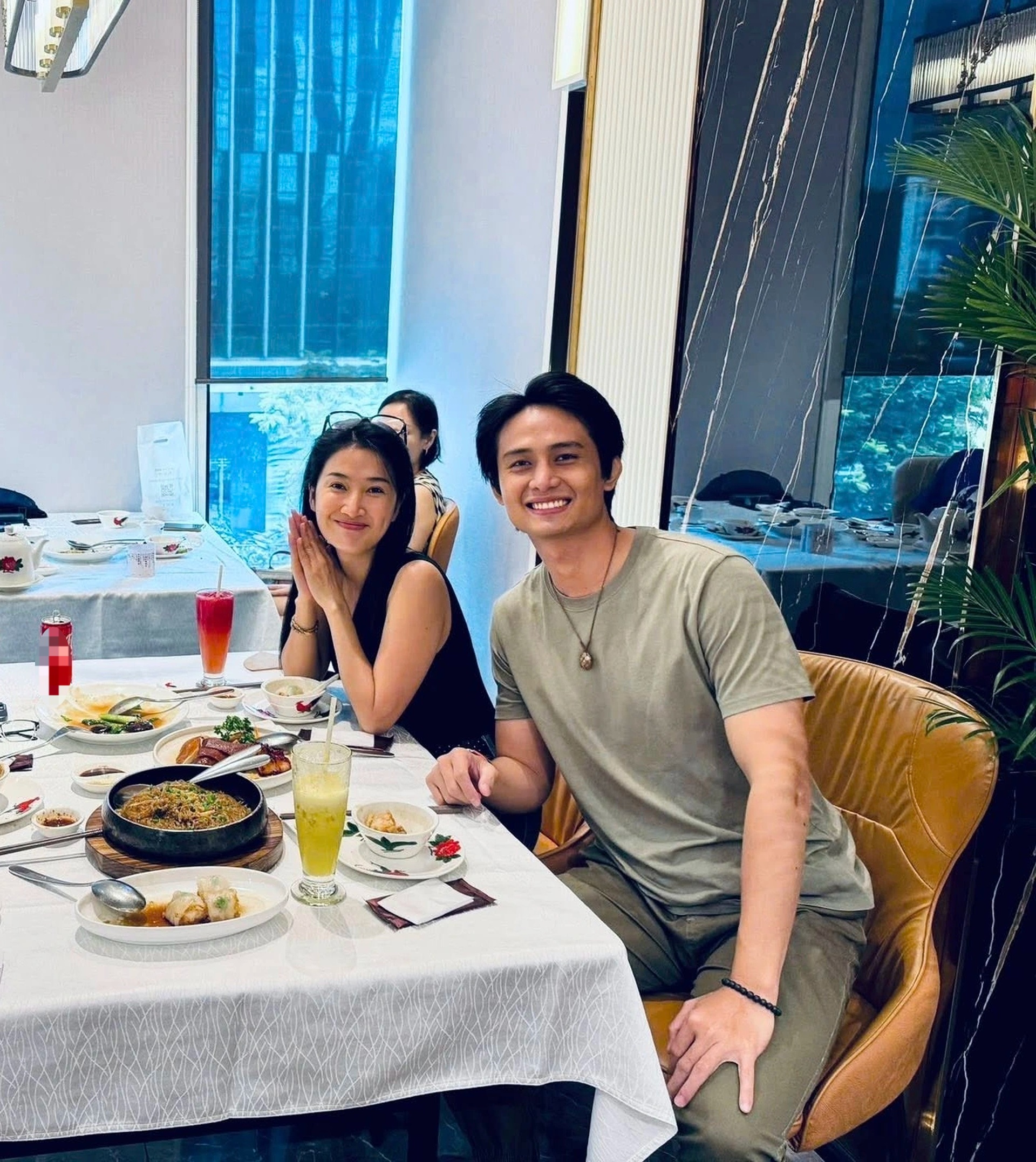 Nữ hoàng phim xưa Quỳnh Lam hạnh phúc bên bạn trai cao 1,8m kém 9 tuổi - 3 Nữ hoàng phim xưa Quỳnh Lam hạnh phúc bên bạn trai cao 1,8m kém 9 tuổi - 3