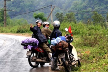 Thịt ốp ống xả - “Món độc” của phượt thủ