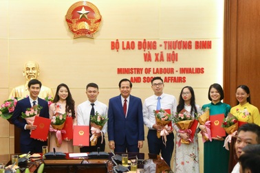 Bộ trưởng Đào Ngọc Dung: “Đã chọn được những người xứng đáng nhất”