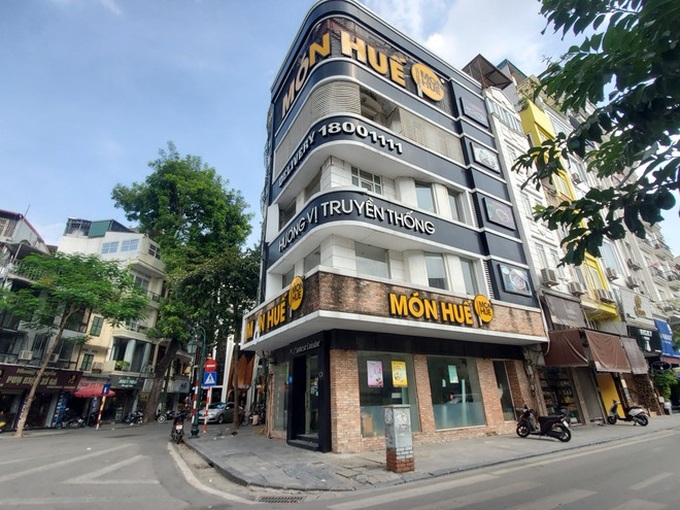 Nợ vài chục triệu tiền lá chuối không trả, vì sao Món Huế chấp nhận mất nửa tỷ tiền thuê nhà để trả mặt bằng trước hạn? - Ảnh 8. Nợ vài chục triệu tiền lá chuối không trả, vì sao Món Huế chấp nhận mất nửa tỷ tiền thuê nhà để trả mặt bằng trước hạn? - Ảnh 8.