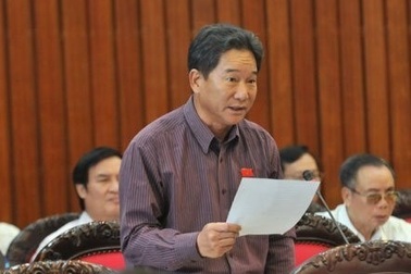 Dân nộp thuế cho cán bộ dùng điện thoại nhưng dân gọi không nghe