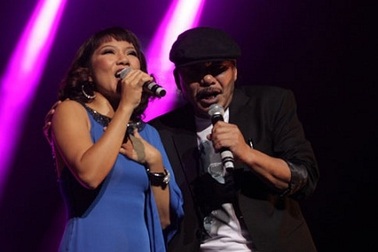 Ồ ạt show “cháy vé” có nên vui?