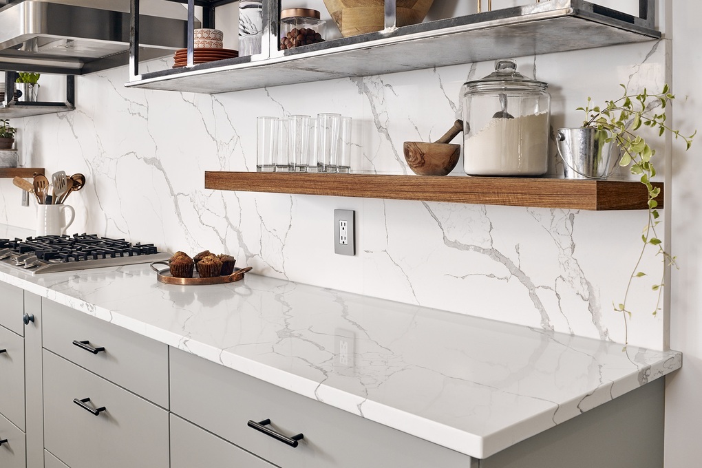 Bếp nhỏ hóa rộng thênh thang với bí quyết ốp liền mặt - 2 Bếp nhỏ hóa rộng thênh thang với bí quyết ốp liền mặt - 2