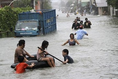Philippines: Bão Nesat làm 18 người chết, gây ngập lụt nghiêm trọng