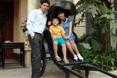 Ngắm “gia đình hạnh phúc” của Bình Minh và Lê Khánh 