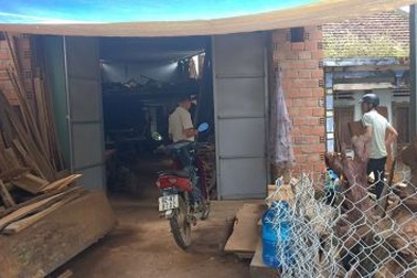 Mâu thuẫn nợ nần, thanh niên tưới xăng lên người phụ nữ phóng hỏa