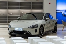 Vì sao Xiaomi có thể trở thành nhà sản xuất ô tô, còn Apple phải bỏ cuộc?