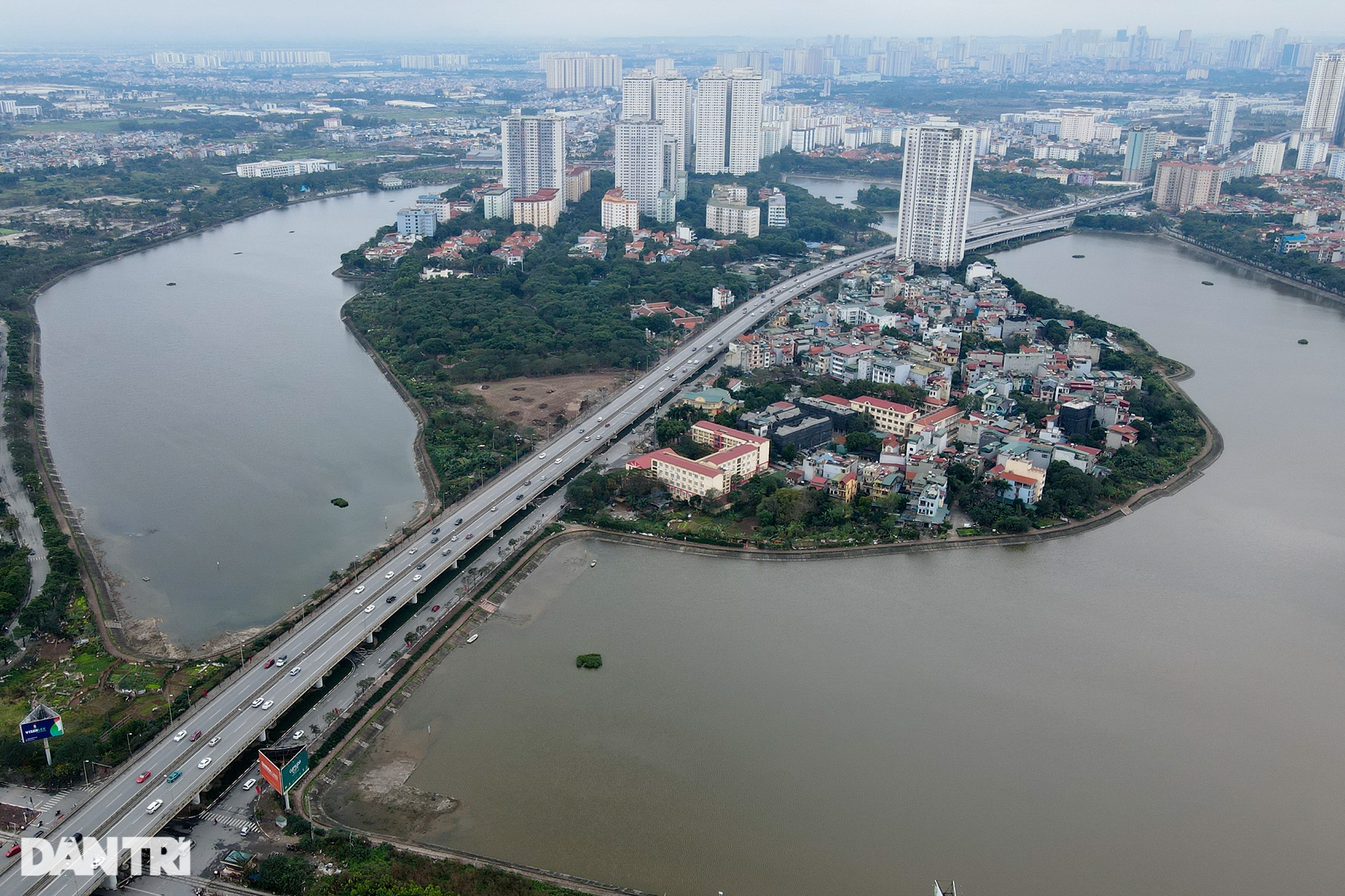 Toàn cảnh đường phố Hà Nội vắng vẻ, thông thoáng ngày cuối cùng năm Tân Sửu - 6 Toàn cảnh đường phố Hà Nội vắng vẻ, thông thoáng ngày cuối cùng năm Tân Sửu - 6
