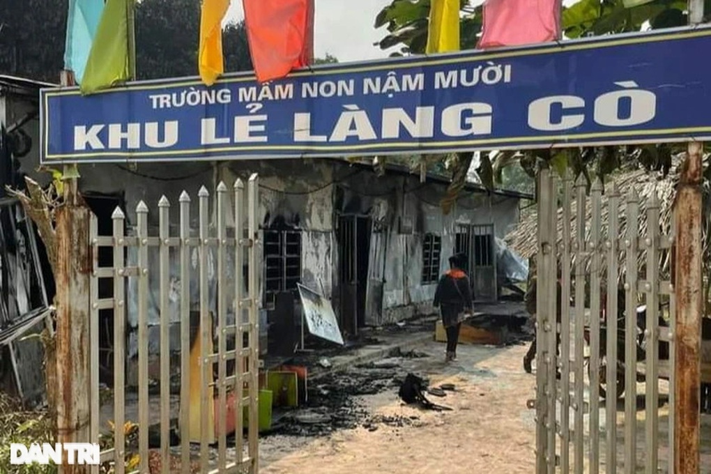 Trường mầm non Làng Cò từng bị cháy rụi... tưng bừng trong ngày khánh thành - 1 Trường mầm non Làng Cò từng bị cháy rụi... tưng bừng trong ngày khánh thành - 1