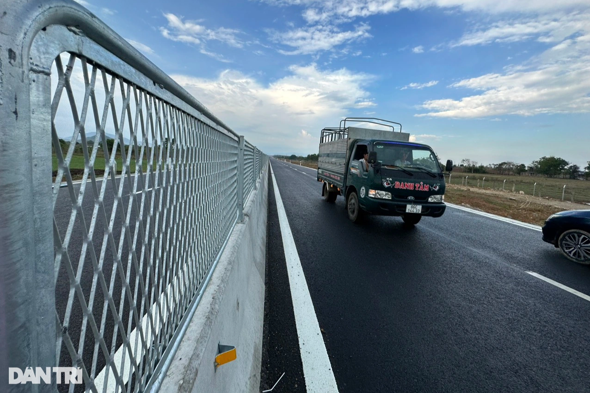 Ngắm cao tốc Vĩnh Hảo - Phan Thiết hơn 10.000 tỷ sắp đưa vào khai thác - 9 Ngắm cao tốc Vĩnh Hảo - Phan Thiết hơn 10.000 tỷ sắp đưa vào khai thác - 9