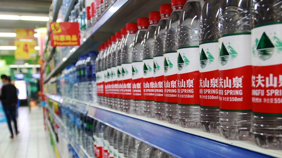 Trở thành nữ tỷ phú giàu nhất Trung Quốc nhờ bán nước tẩy rửa - 3 Trở thành nữ tỷ phú giàu nhất Trung Quốc nhờ bán nước tẩy rửa - 3