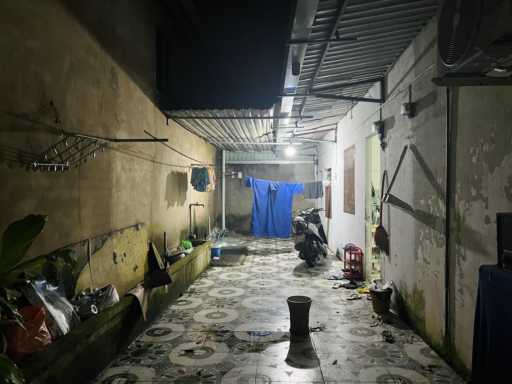 Chuyện từ dãy trọ chỉ 2 trên 7, hai mẹ con nhiều đêm không ngủ - 5 Chuyện từ dãy trọ chỉ 2 trên 7, hai mẹ con nhiều đêm không ngủ - 5