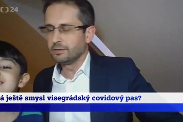 Quan chức chính phủ gặp sự cố siêu hài hước khi đang phỏng vấn trực tuyến