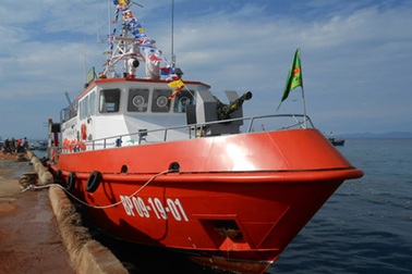 Cấm nhập khẩu tàu chở người quá 10 năm tuổi