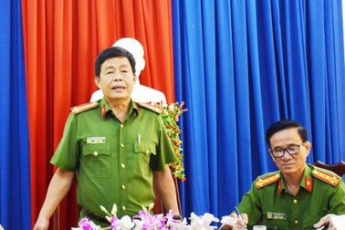 "Bắt 2 cán bộ phòng khám không liên quan đến khiếu kiện Chủ tịch tỉnh Cà Mau"