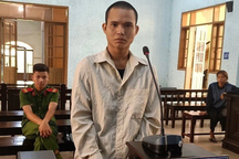 Em lĩnh 8 năm tù vì dùng cuốc bổ vào đầu anh trai