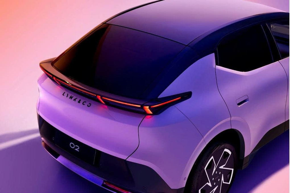 Hành trình ra đời mẫu xe thuần điện đầu tiên của Lynk  Co - 3