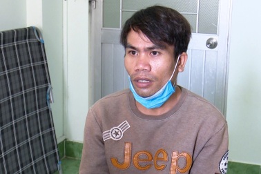 Đâm cha dượng tử vong, nam thanh niên đến công an đầu thú