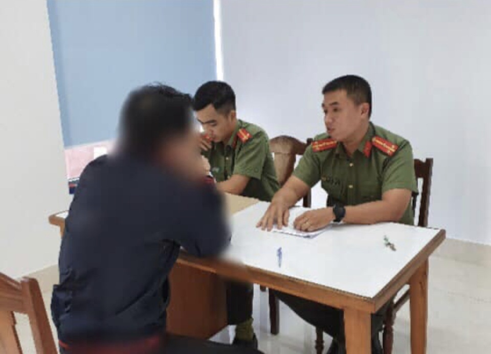 “Báo chốt” đo nồng độ cồn, quản trị trang mạng bị công an mời làm việc - 1 “Báo chốt” đo nồng độ cồn, quản trị trang mạng bị công an mời làm việc - 1