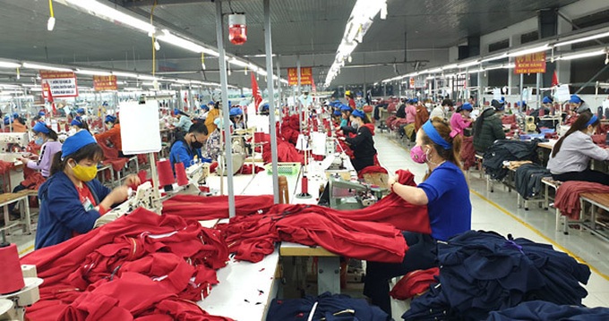 Doanh nghiệp lao đao sau 2 lần bùng dịch covid -19 - Ảnh 2. Doanh nghiệp lao đao sau 2 lần bùng dịch covid -19 - Ảnh 2.