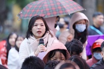 Phụ huynh Hà Nội ví "thi lớp 10 năm nay như chơi lô tô"