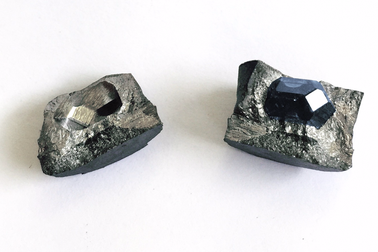 Tạo kim cương từ… tro người đã khuất