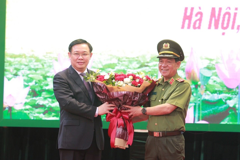 Tướng Đoàn Duy Khương nghỉ hưu Tướng Đoàn Duy Khương nghỉ hưu