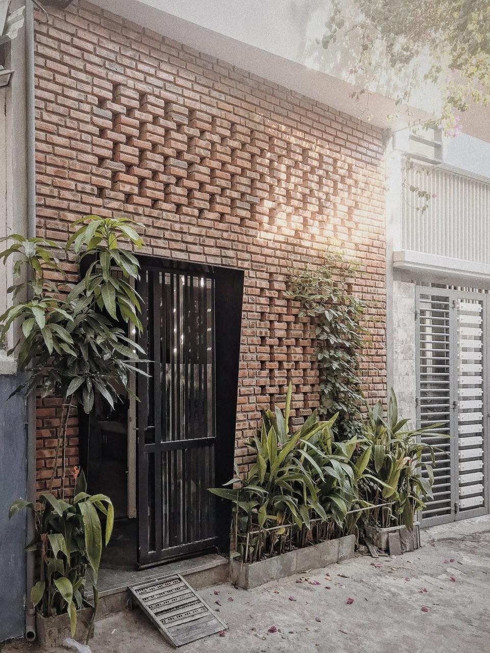 Chi ra 400 triệu đồng, cặp vợ chồng trẻ ở Đà Nẵng cải tạo nhà nát đẹp mê ly - 1 Chi ra 400 triệu đồng, cặp vợ chồng trẻ ở Đà Nẵng cải tạo nhà nát đẹp mê ly - 1