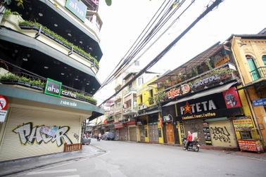 “Kiệt sức” giữa bão Covid-19: Bất động sản cần được "bơm" tiền